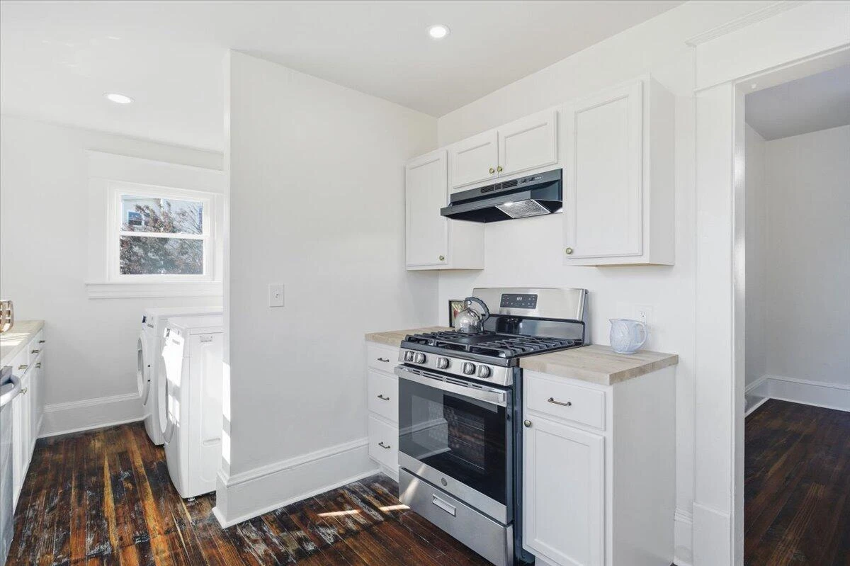 2110 Carroll AVE NW - Photo 19