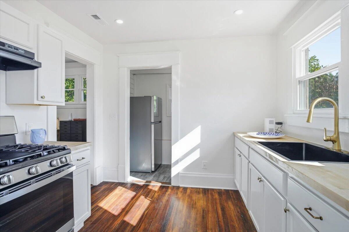 2110 Carroll AVE NW - Photo 20