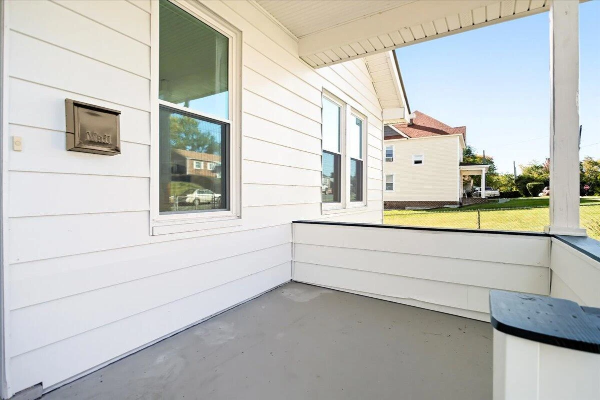 2110 Carroll AVE NW - Photo 5
