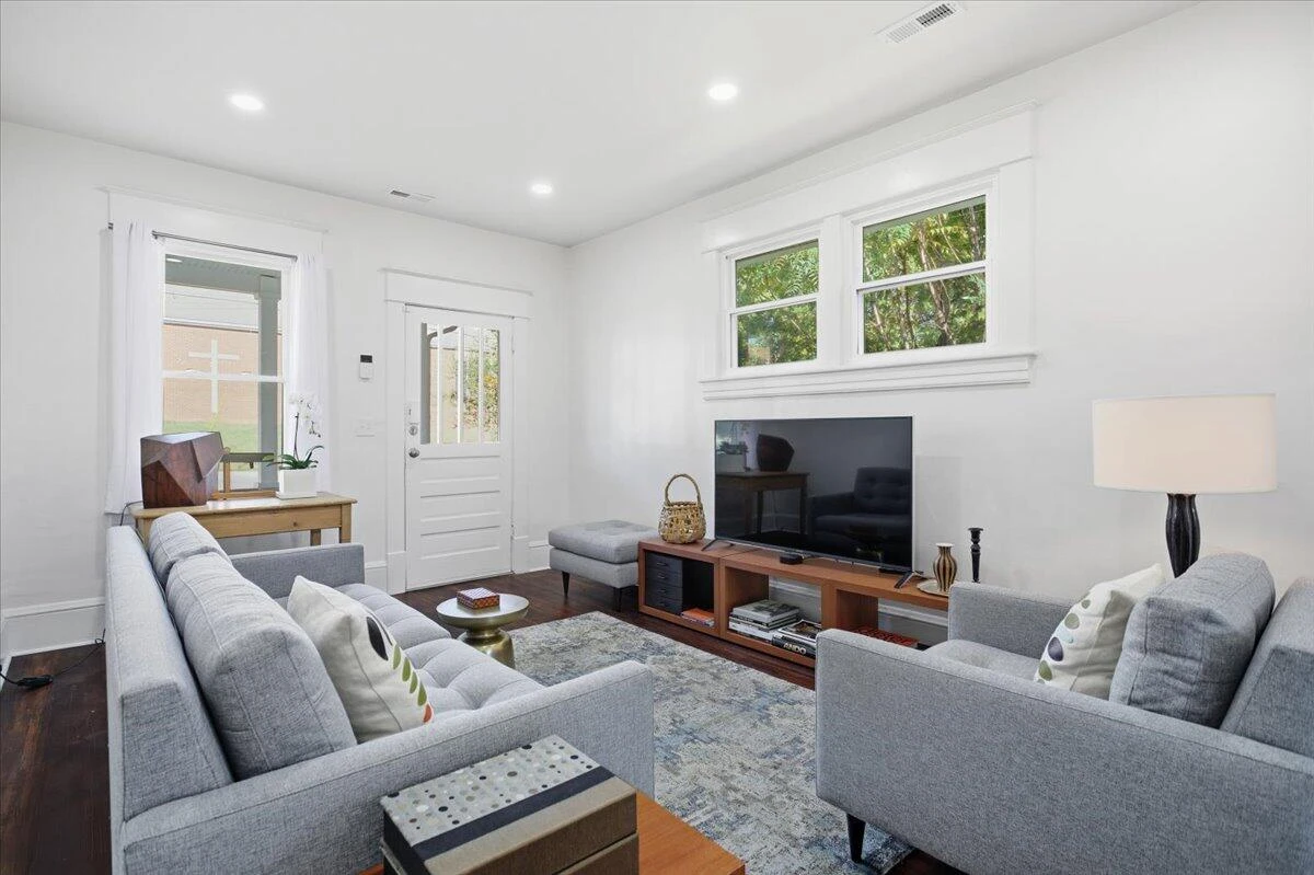 2110 Carroll AVE NW - Photo 9