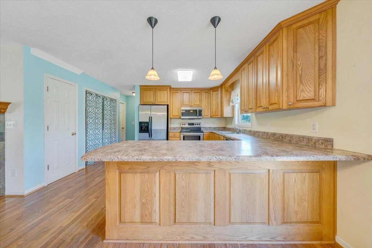 435 Suffolk LN - Photo 13