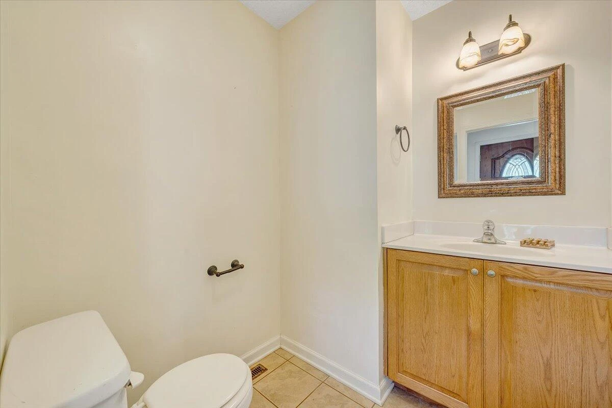 435 Suffolk LN - Photo 16