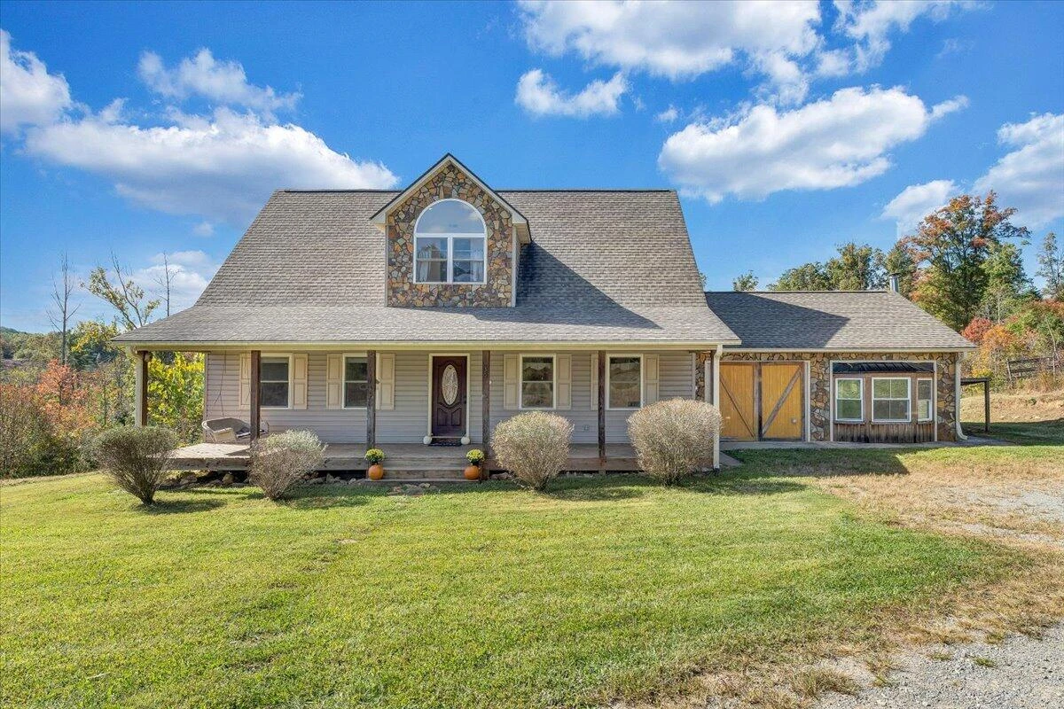 435 Suffolk LN - Photo 2