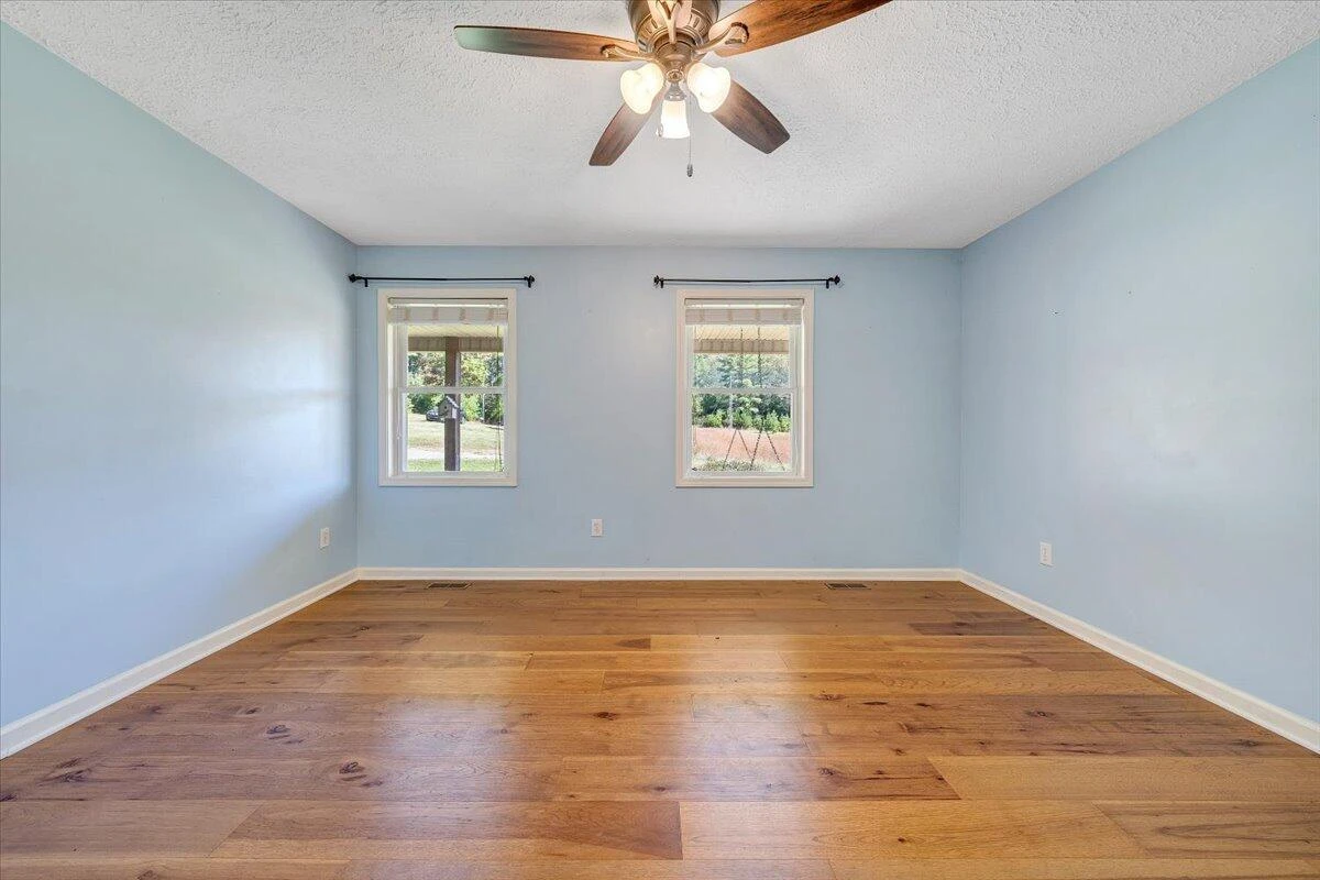 435 Suffolk LN - Photo 23