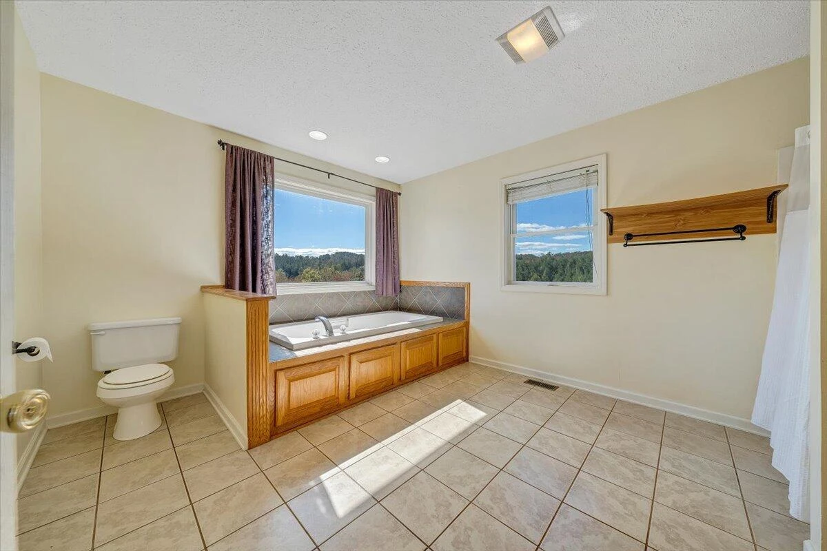 435 Suffolk LN - Photo 24