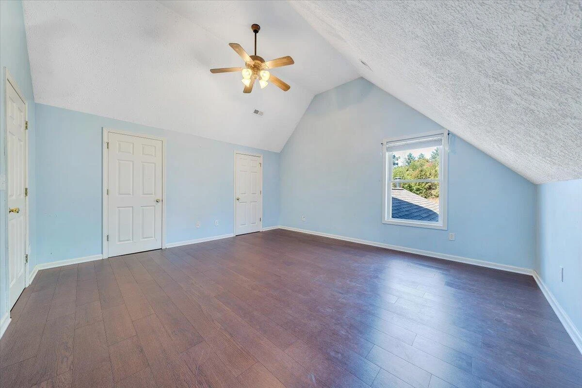 435 Suffolk LN - Photo 27