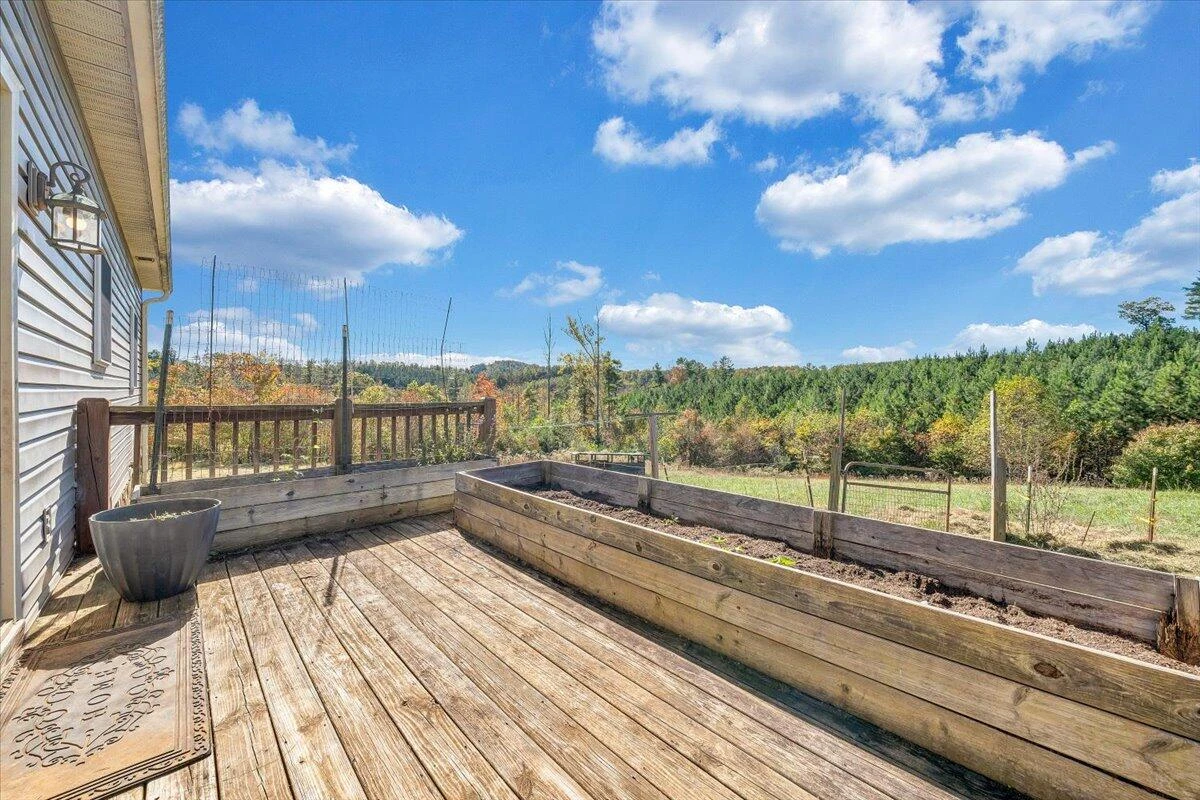 435 Suffolk LN - Photo 32