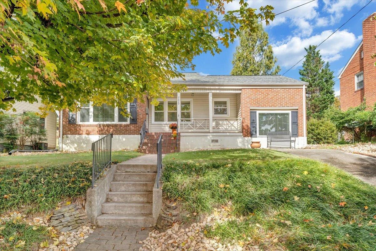 2629 Fairway DR SW - Photo 4