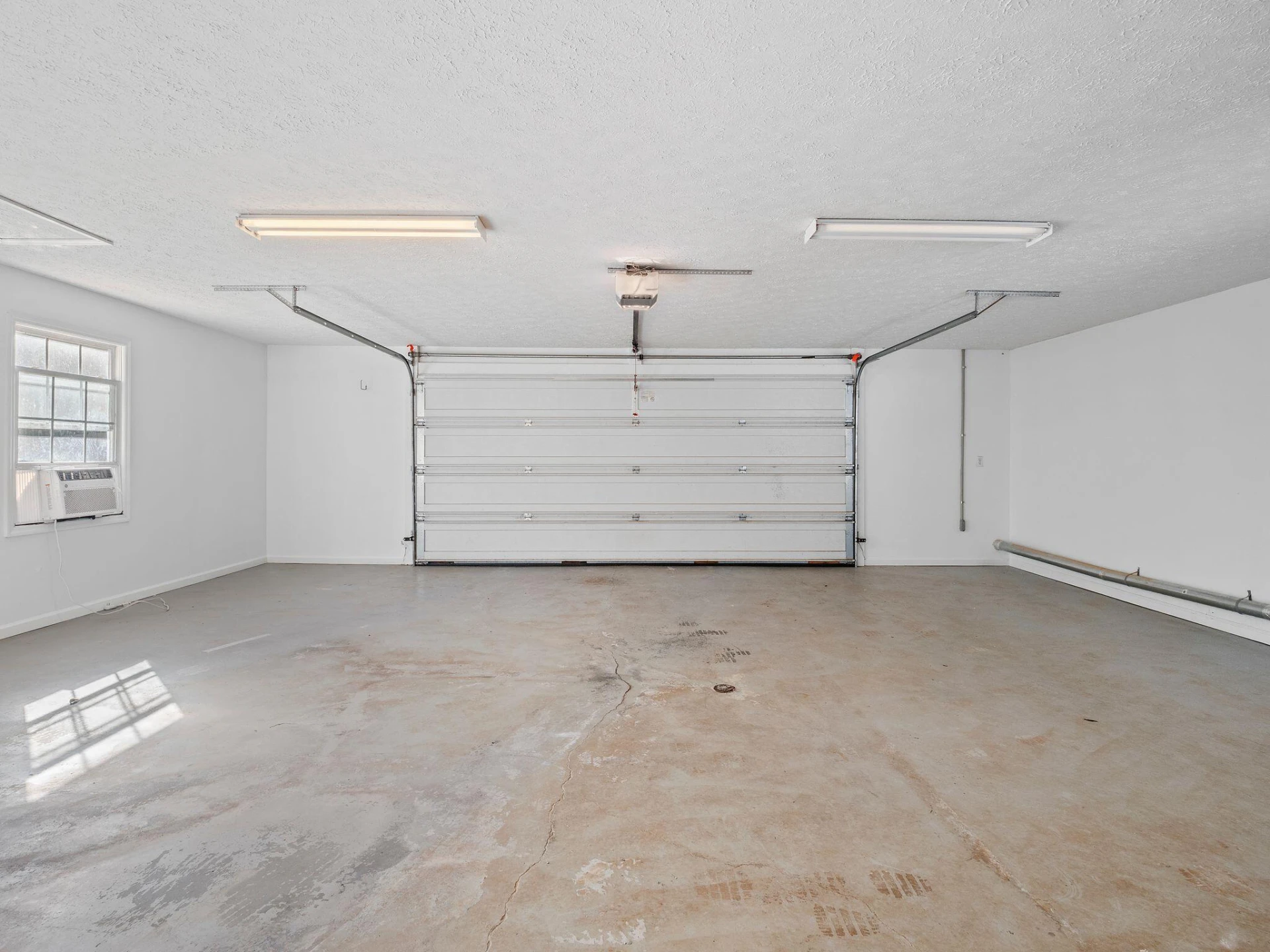 103 Craddock LN - Photo 14