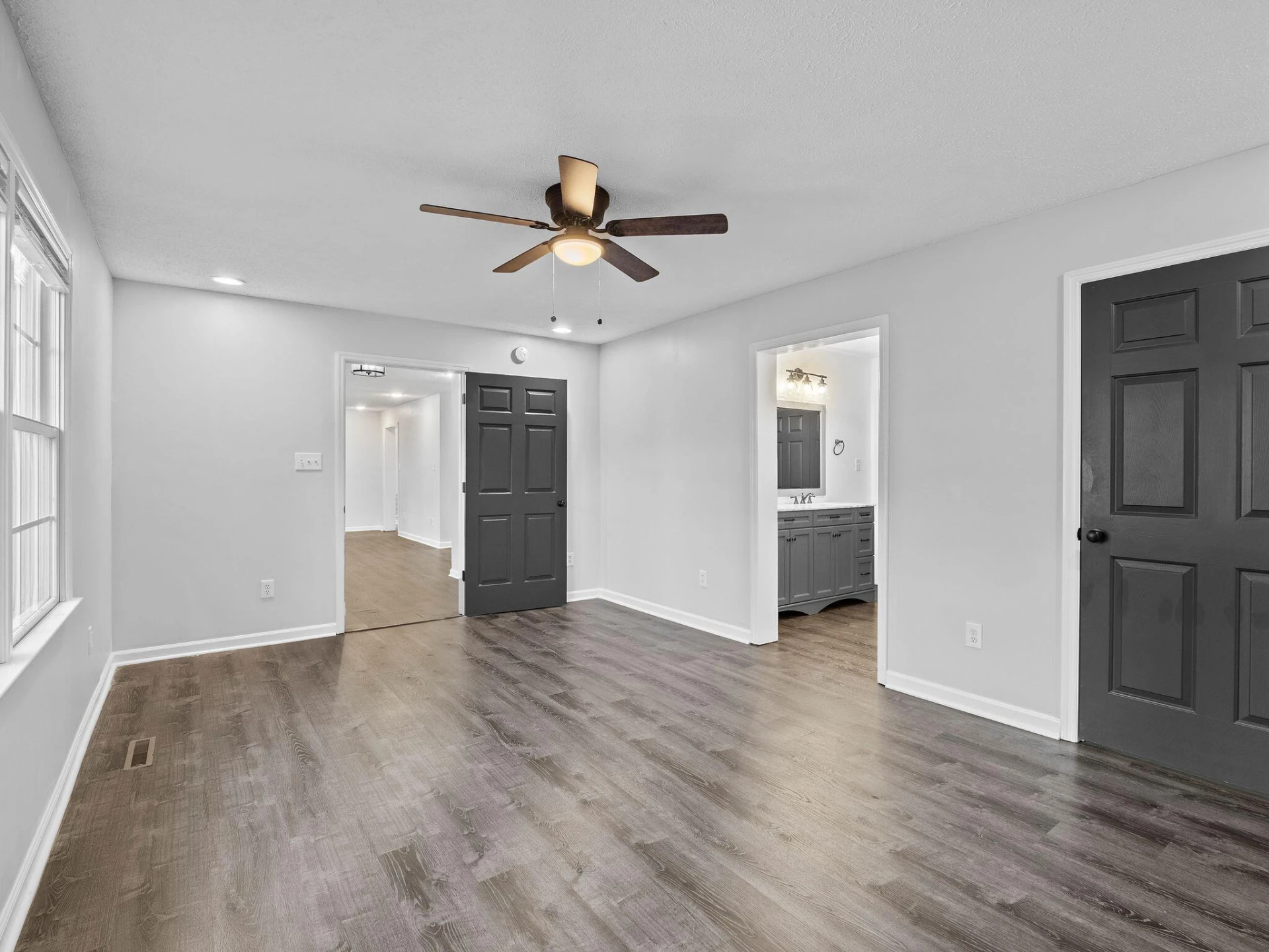 103 Craddock LN - Photo 24