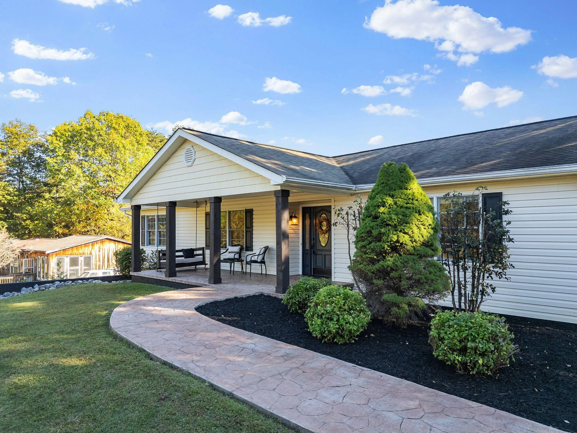103 Craddock LN - Photo 9
