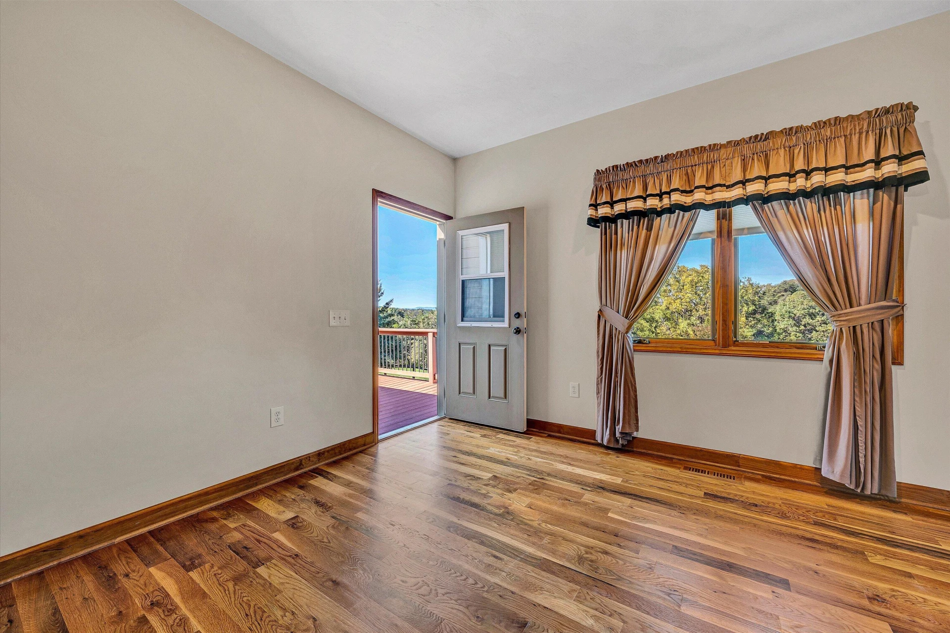 196 Halsey CT - Photo 17