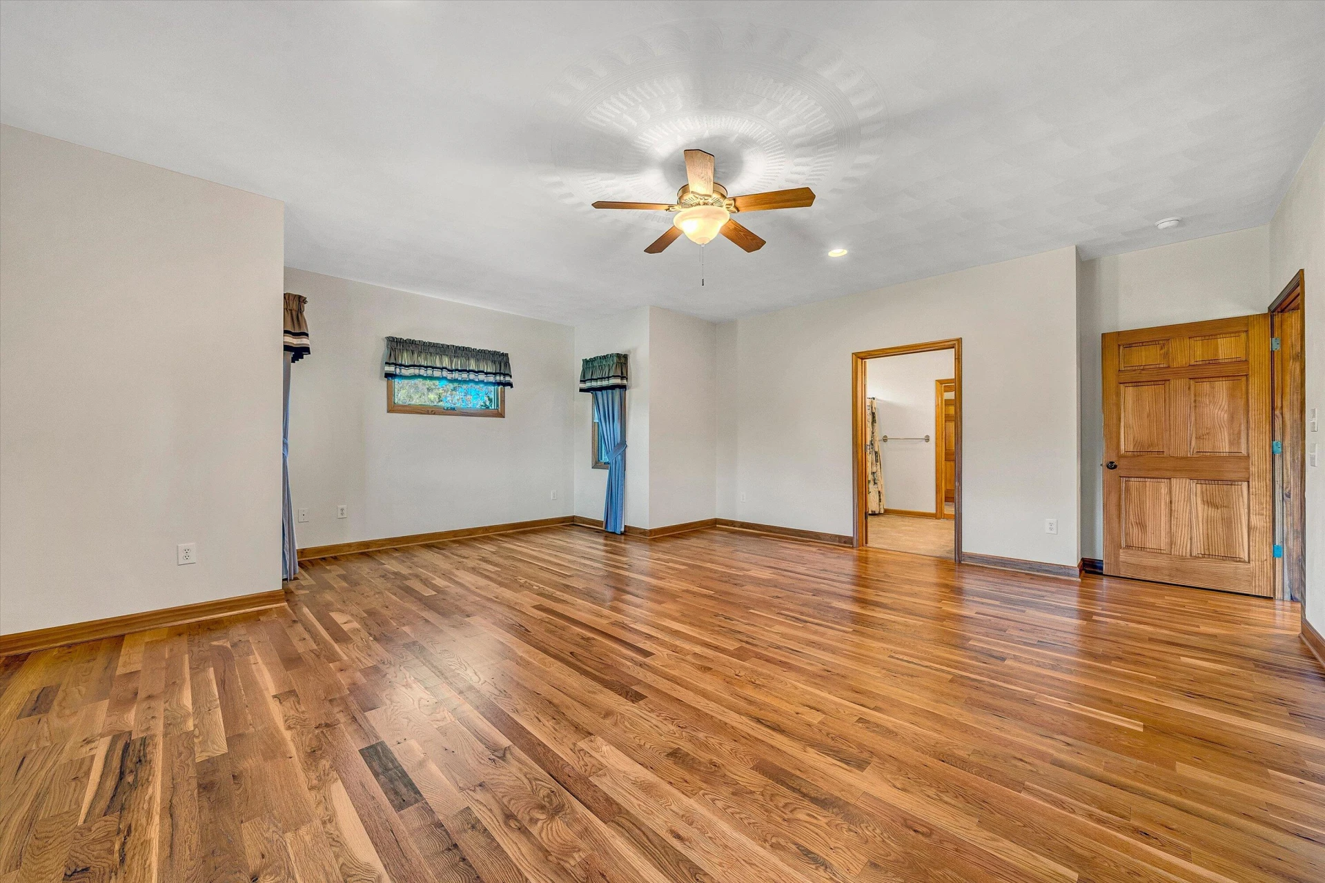 196 Halsey CT - Photo 21