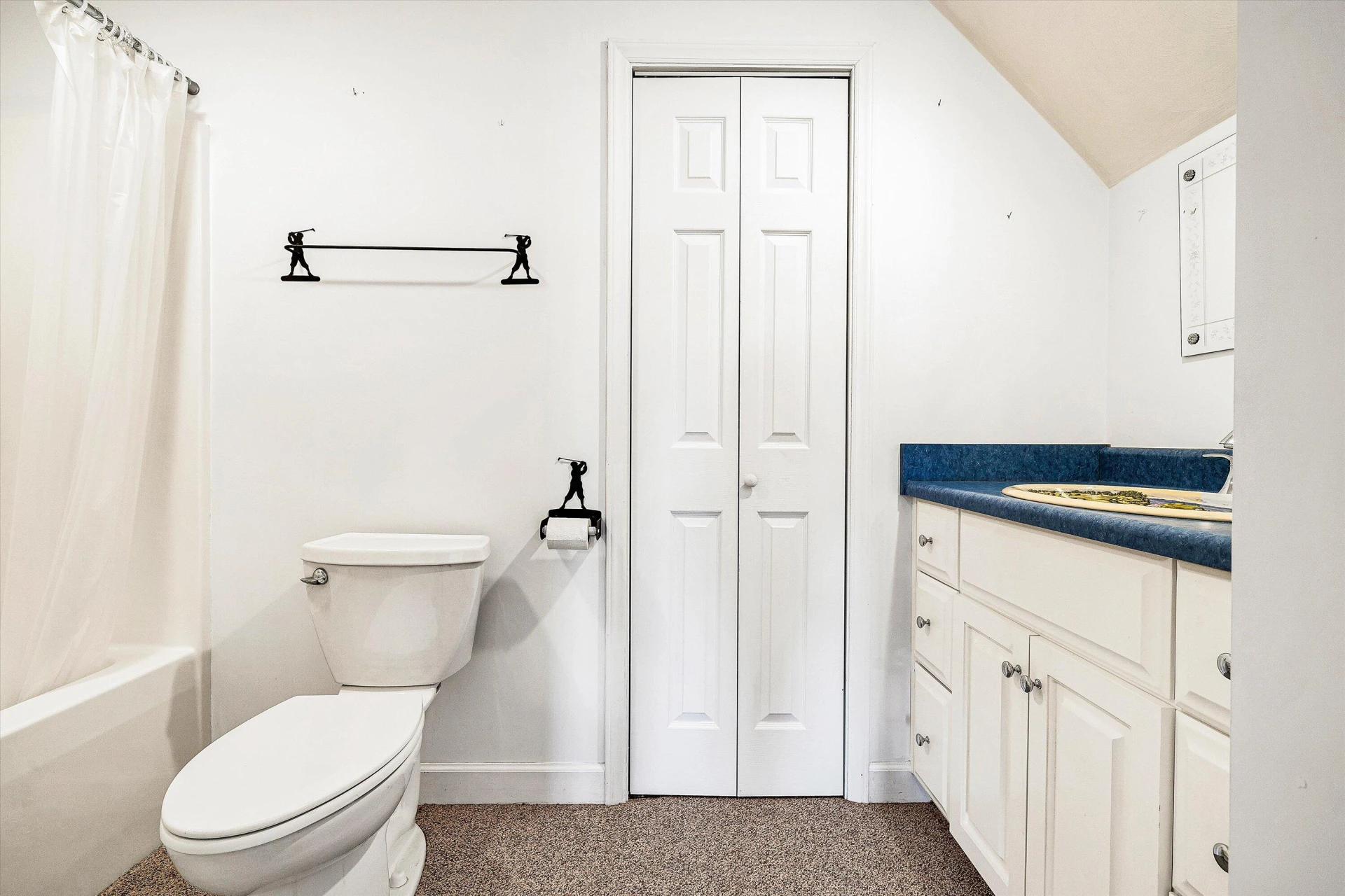 196 Halsey CT - Photo 44