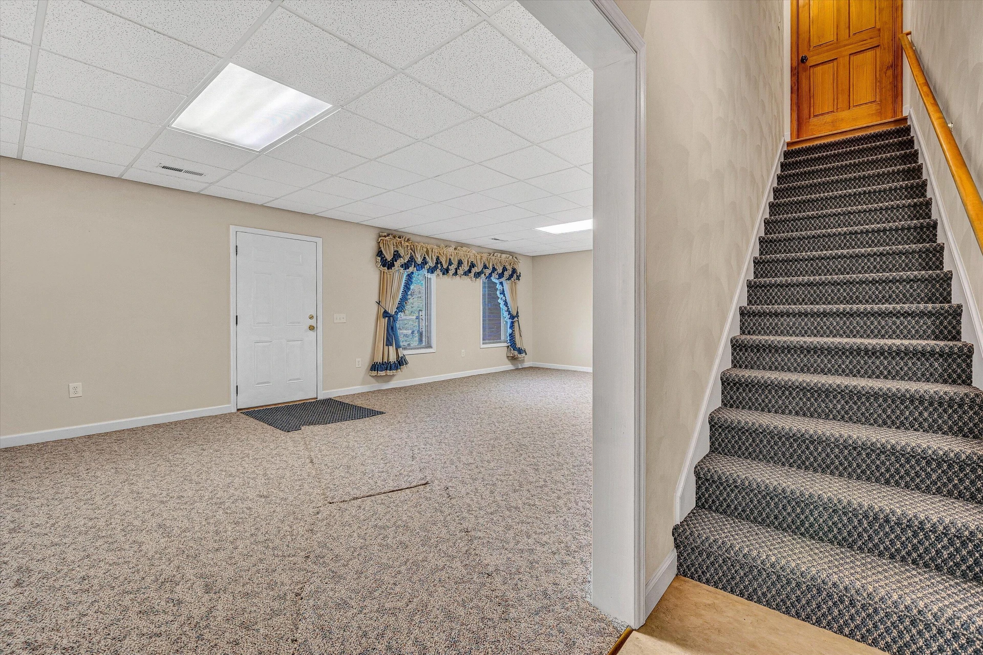 196 Halsey CT - Photo 46
