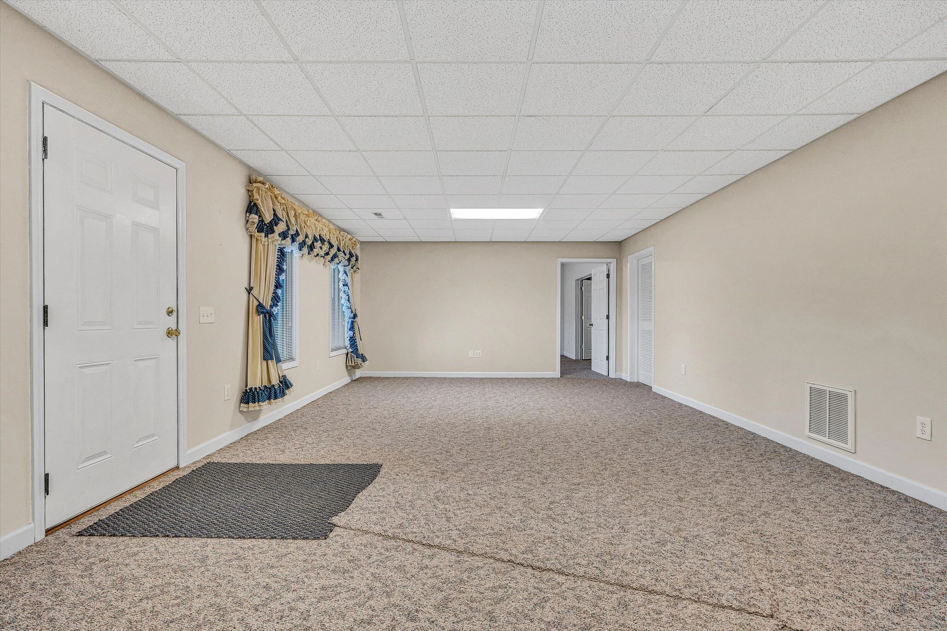 196 Halsey CT - Photo 47