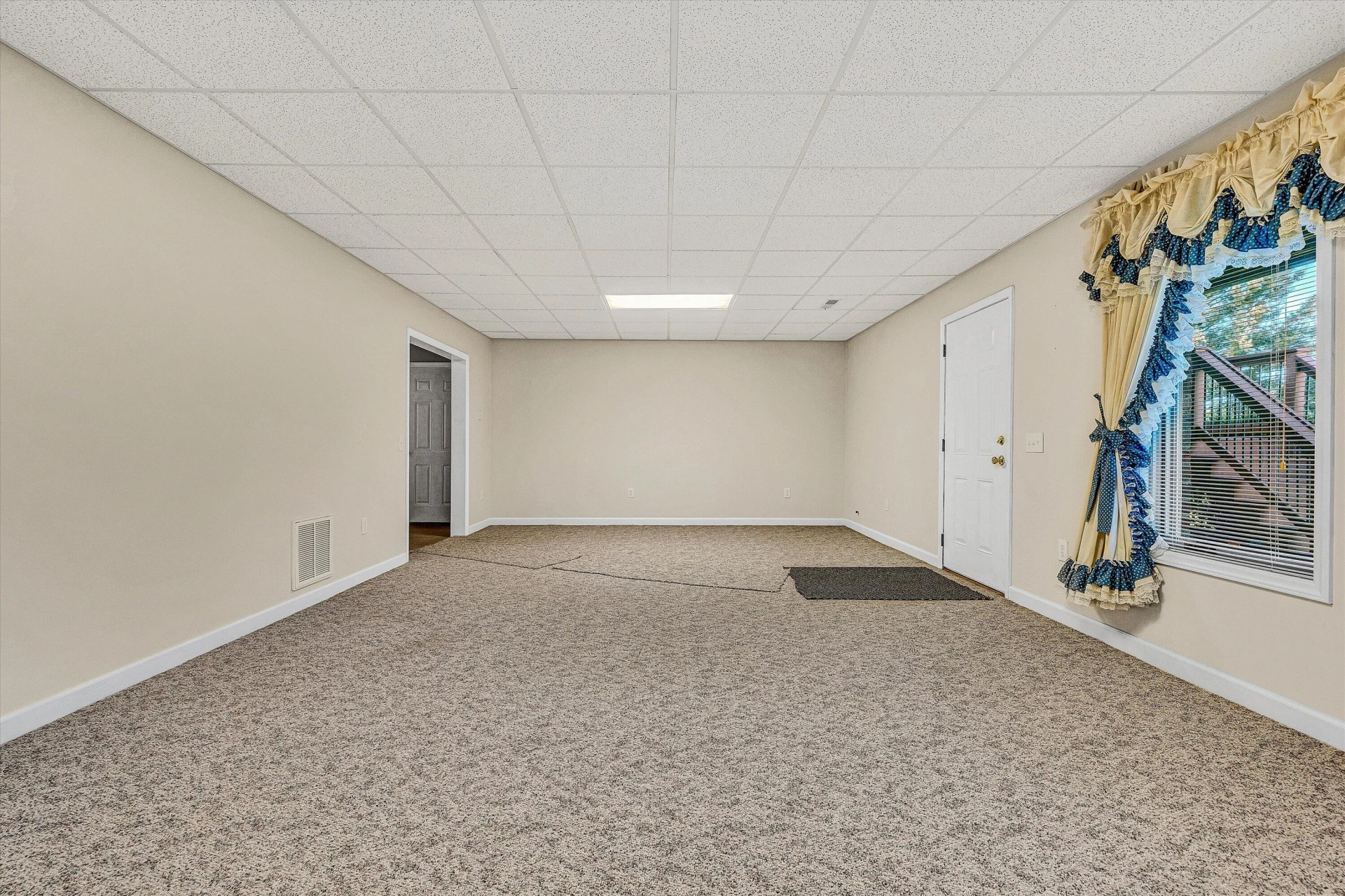 196 Halsey CT - Photo 49