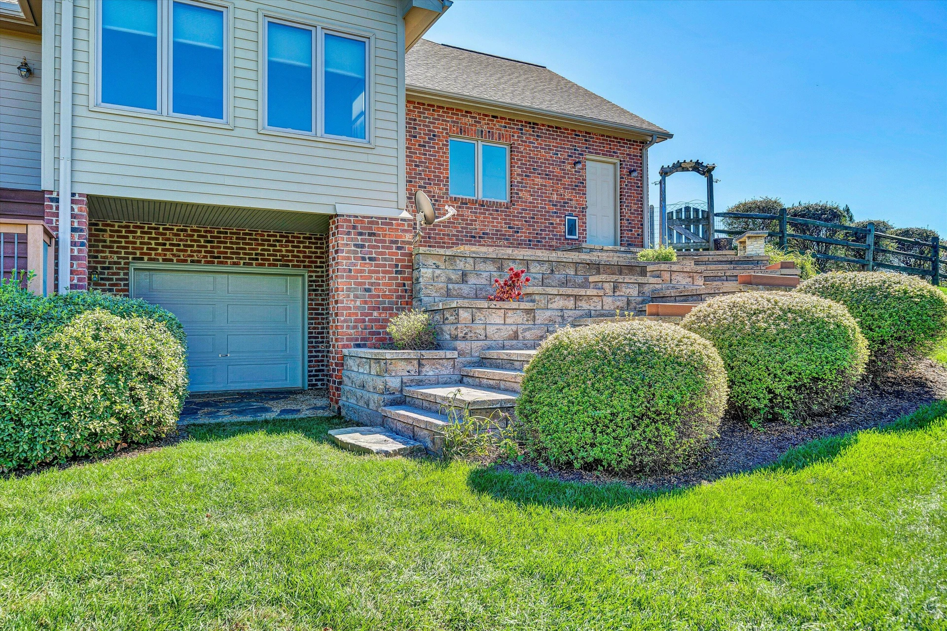 196 Halsey CT - Photo 61
