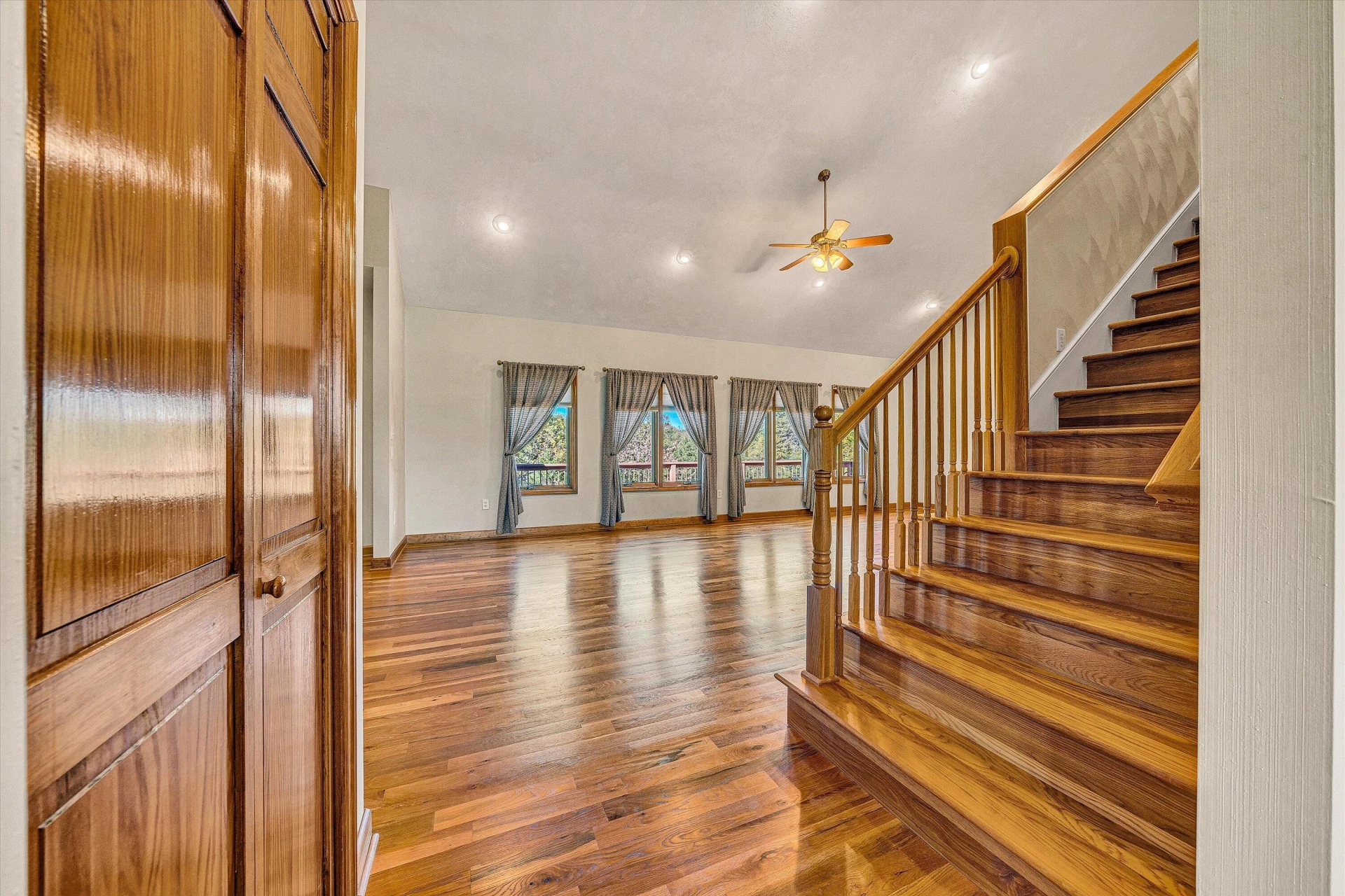 196 Halsey CT - Photo 11