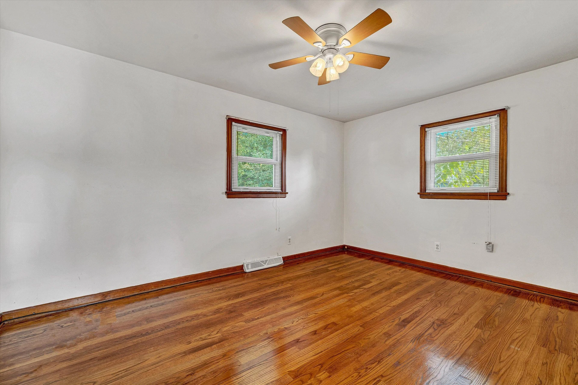 2741 Kennedy ST NE - Photo 13