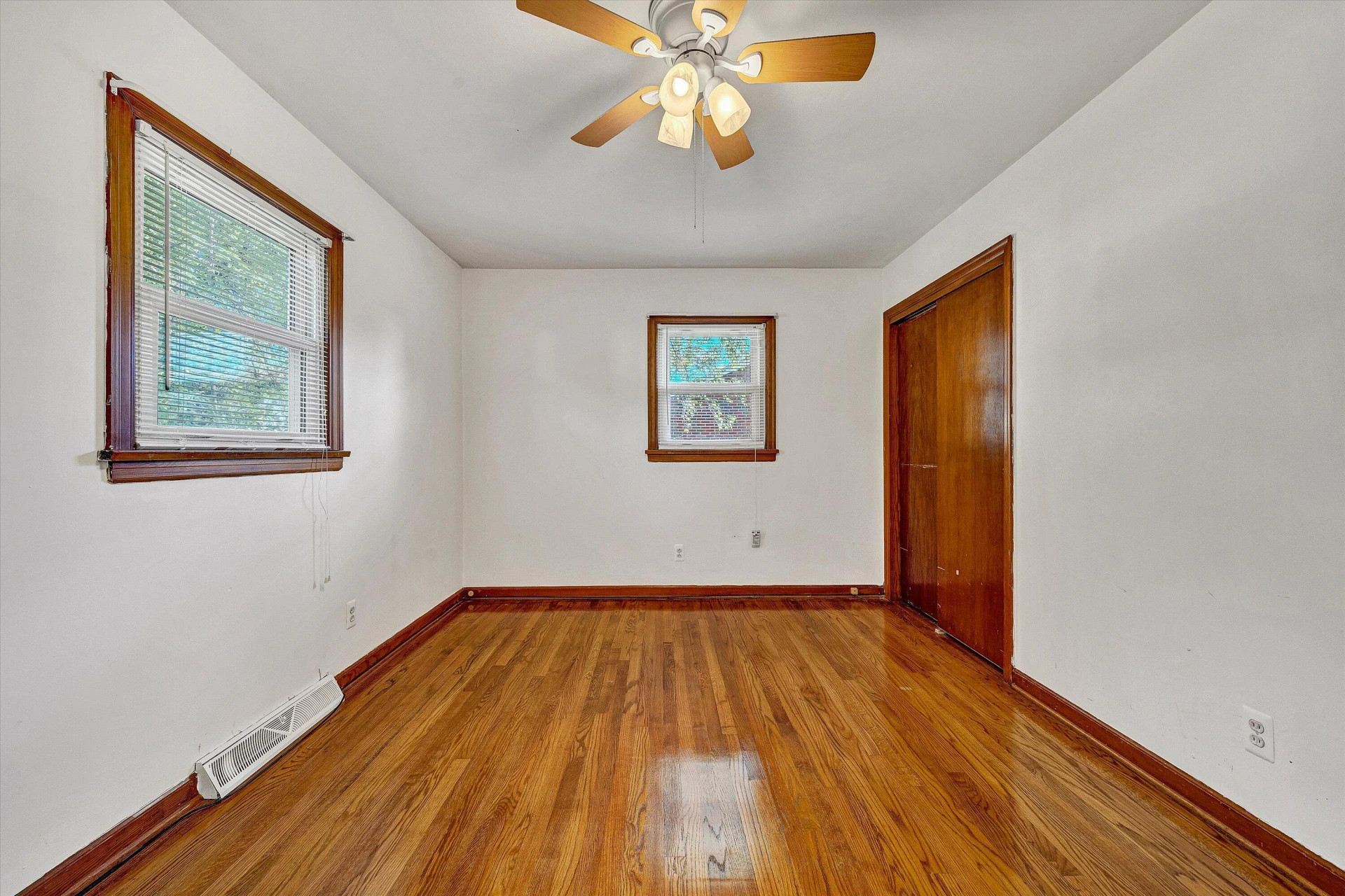 2741 Kennedy ST NE - Photo 14