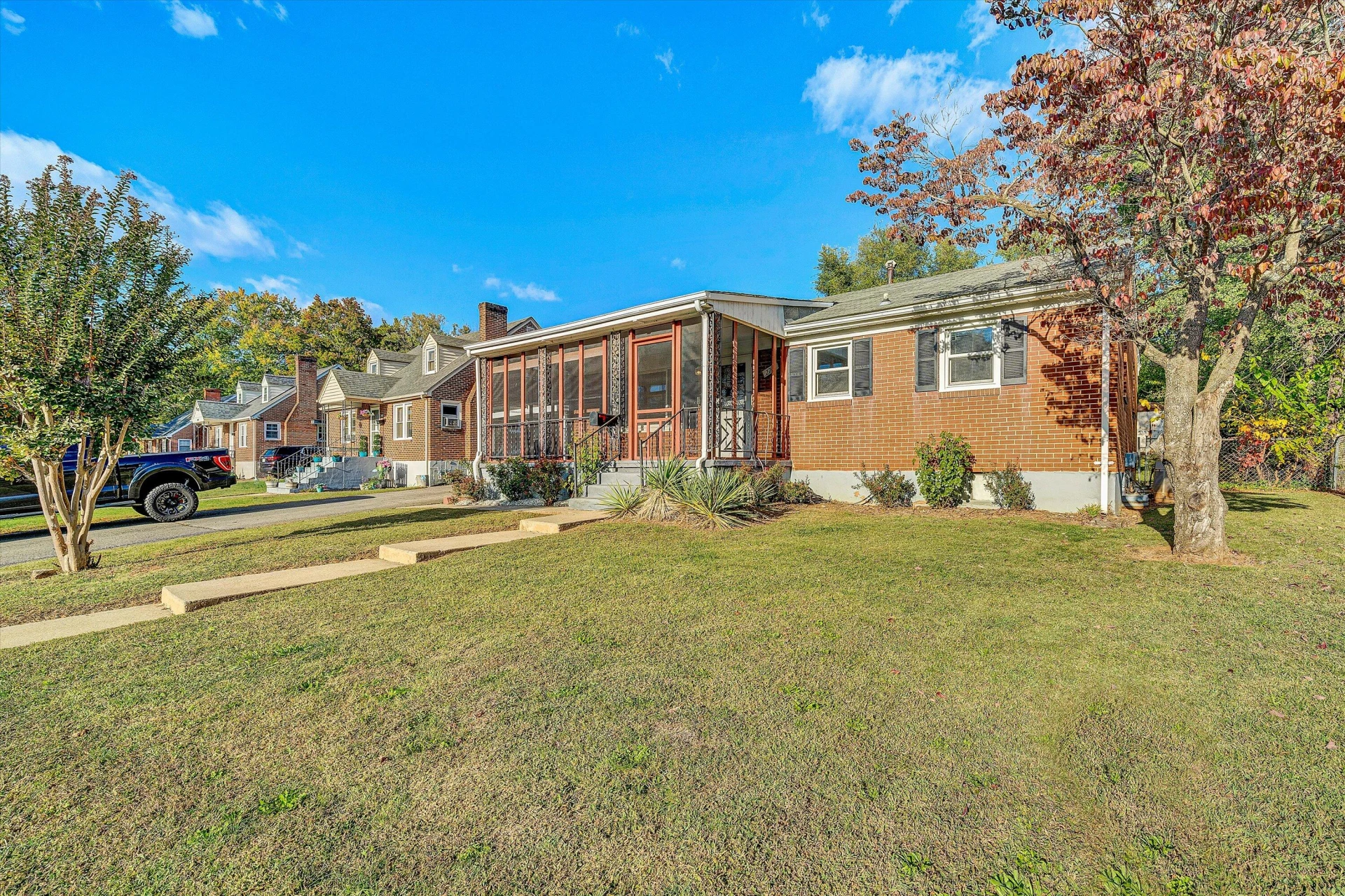 2741 Kennedy ST NE - Photo 2
