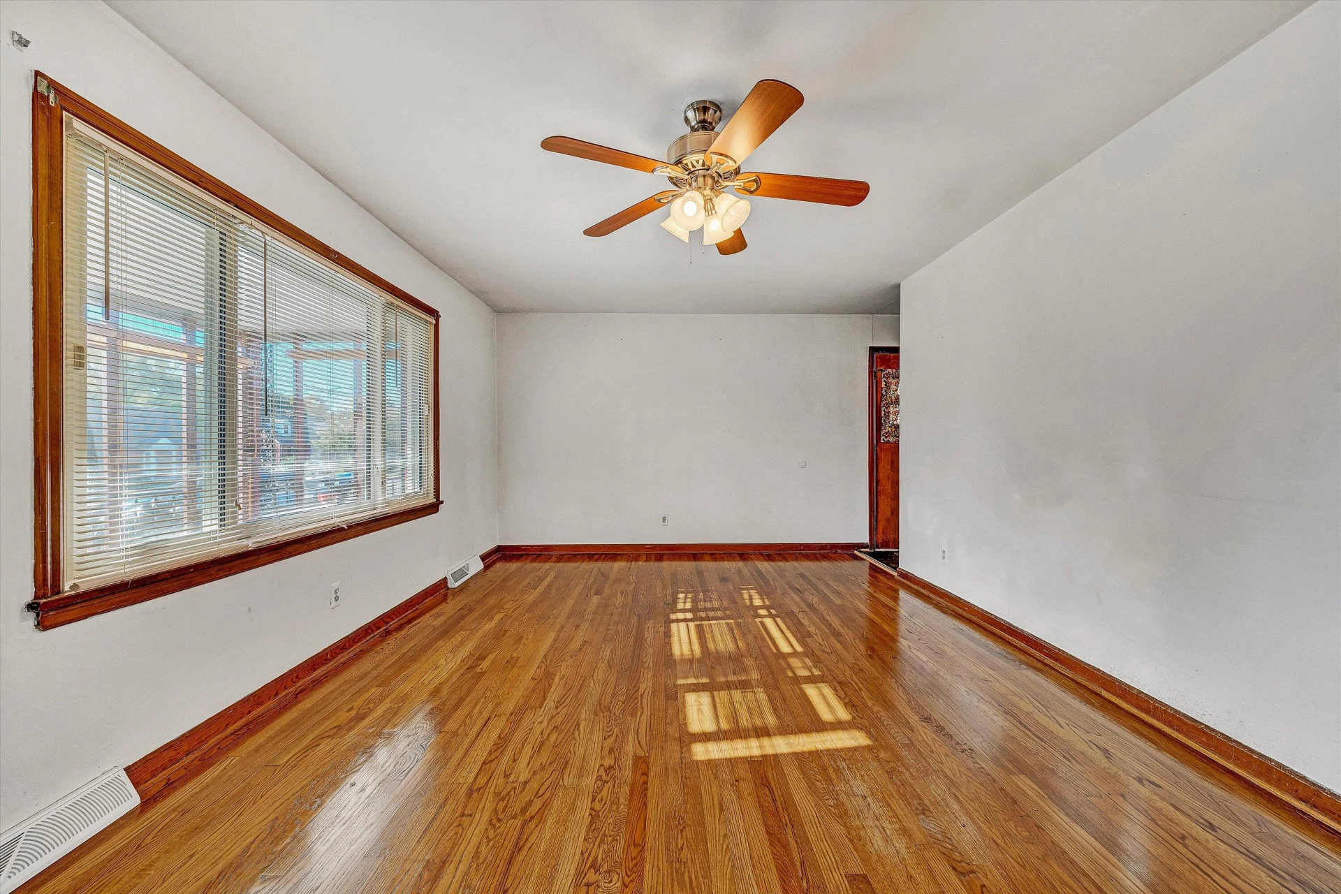 2741 Kennedy ST NE - Photo 5