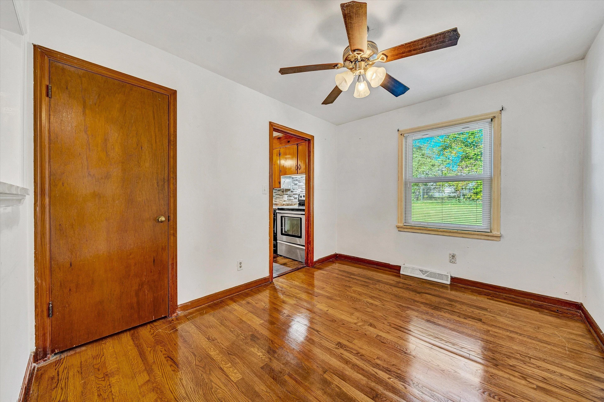 2741 Kennedy ST NE - Photo 7