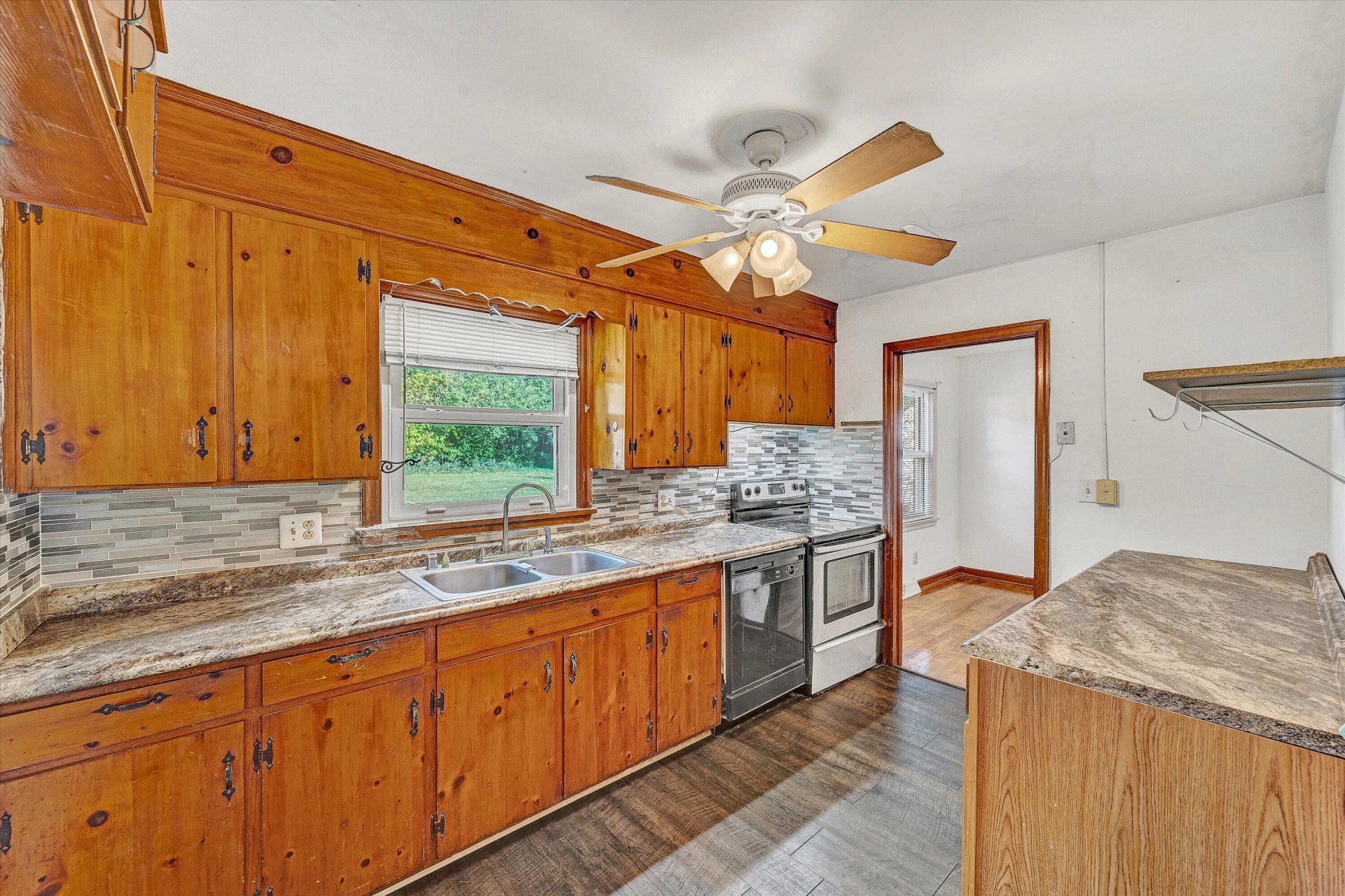 2741 Kennedy ST NE - Photo 9