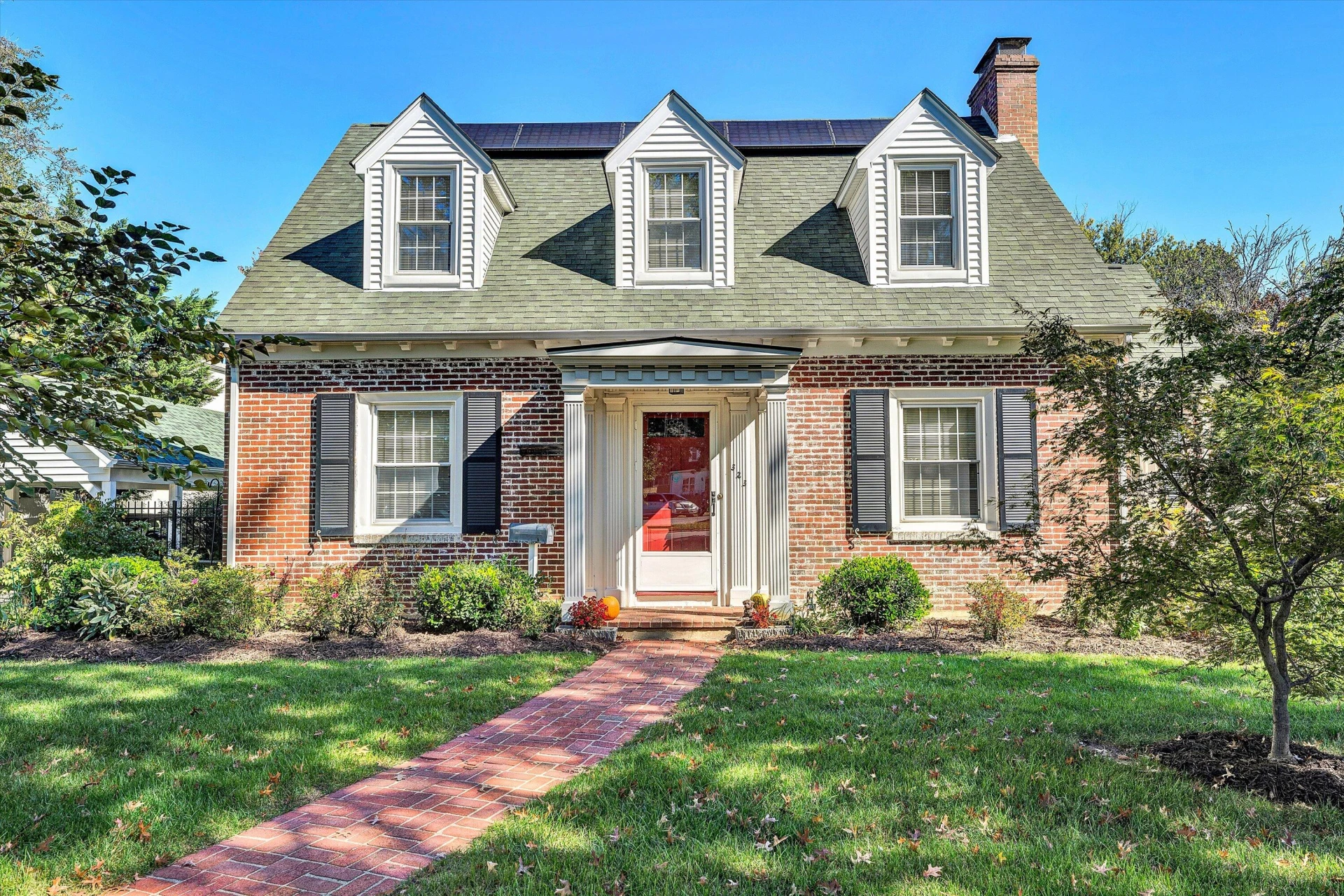 323 Roanoke BLVD - Photo 3