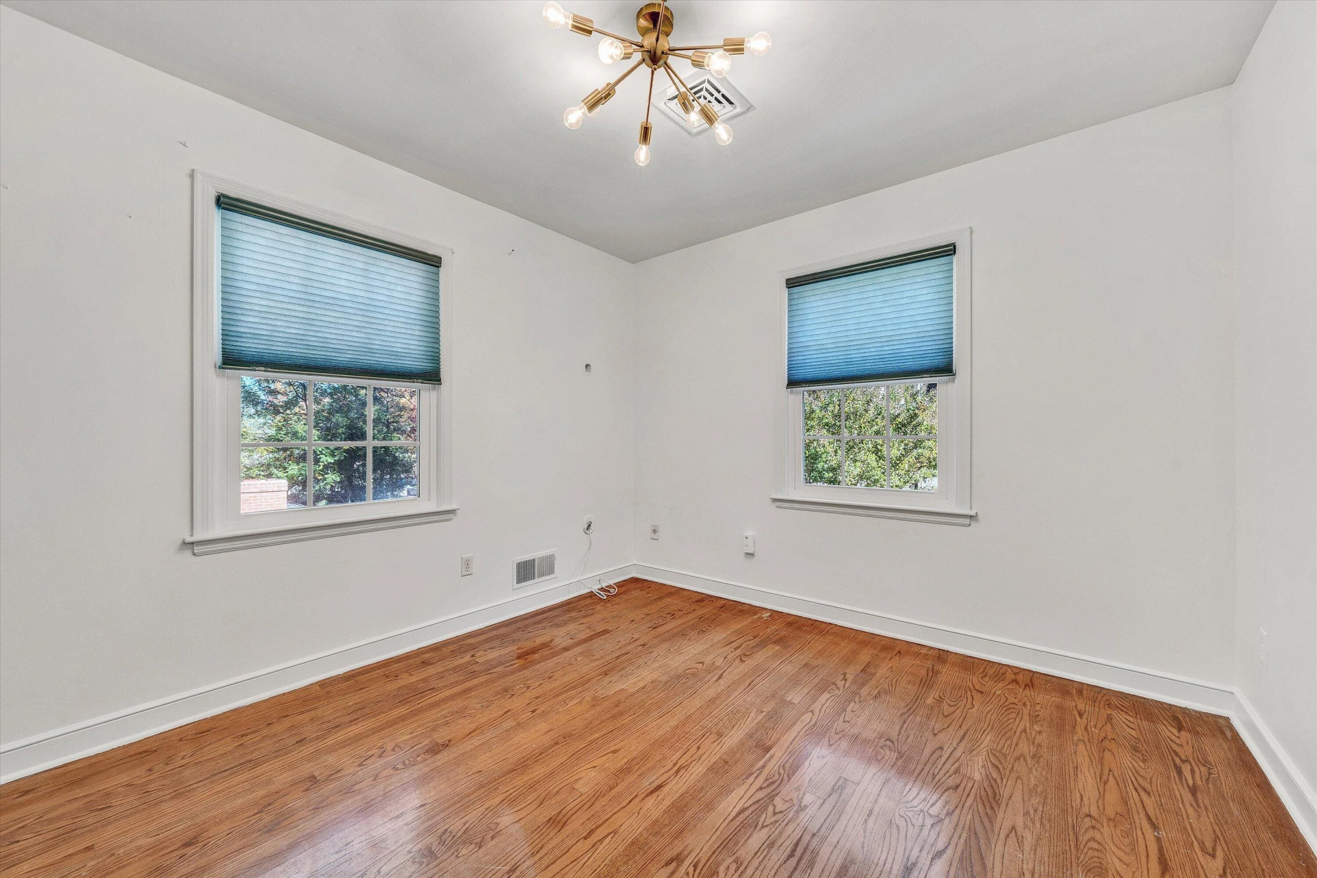 3033 Bancroft DR SW - Photo 35