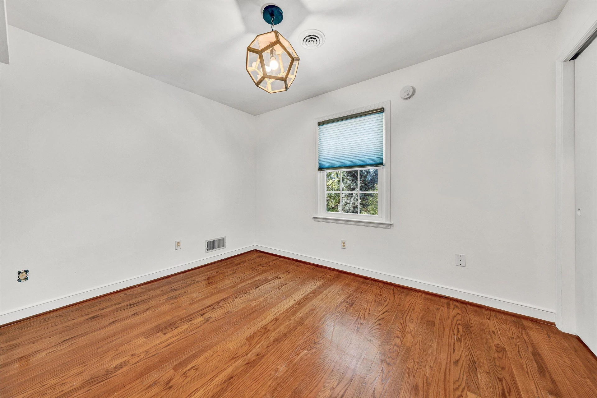 3033 Bancroft DR SW - Photo 37