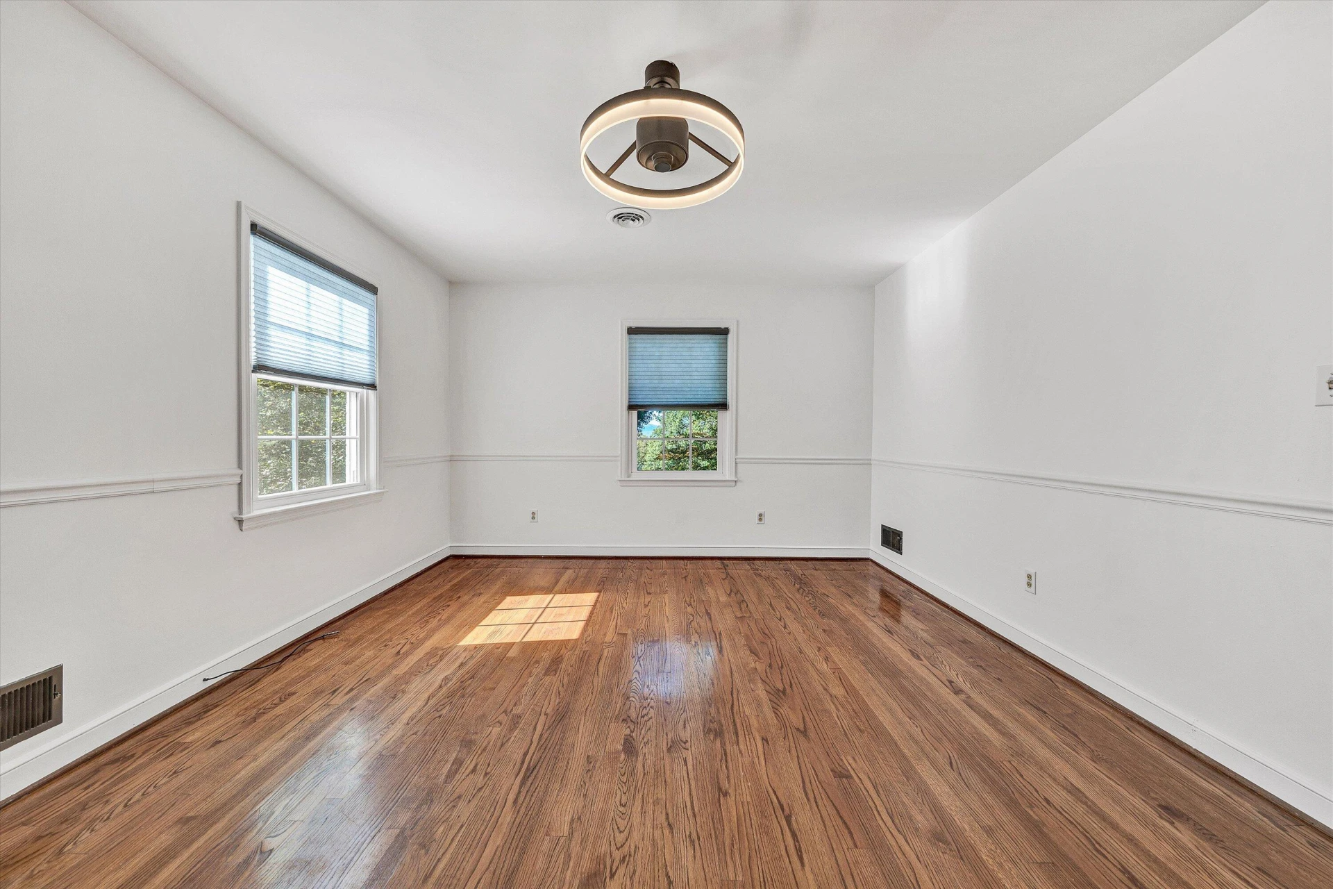 3033 Bancroft DR SW - Photo 38