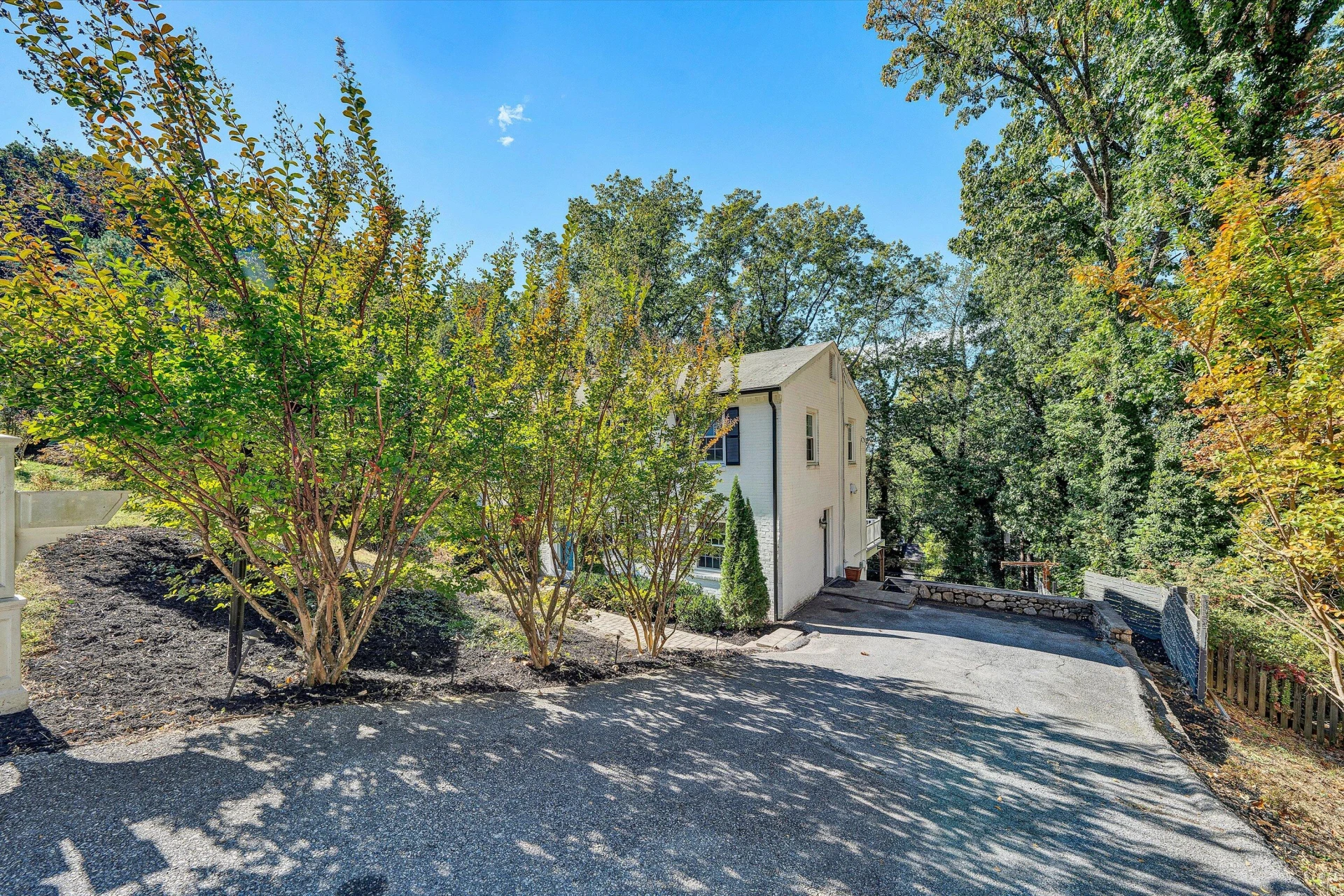 3033 Bancroft DR SW - Photo 7