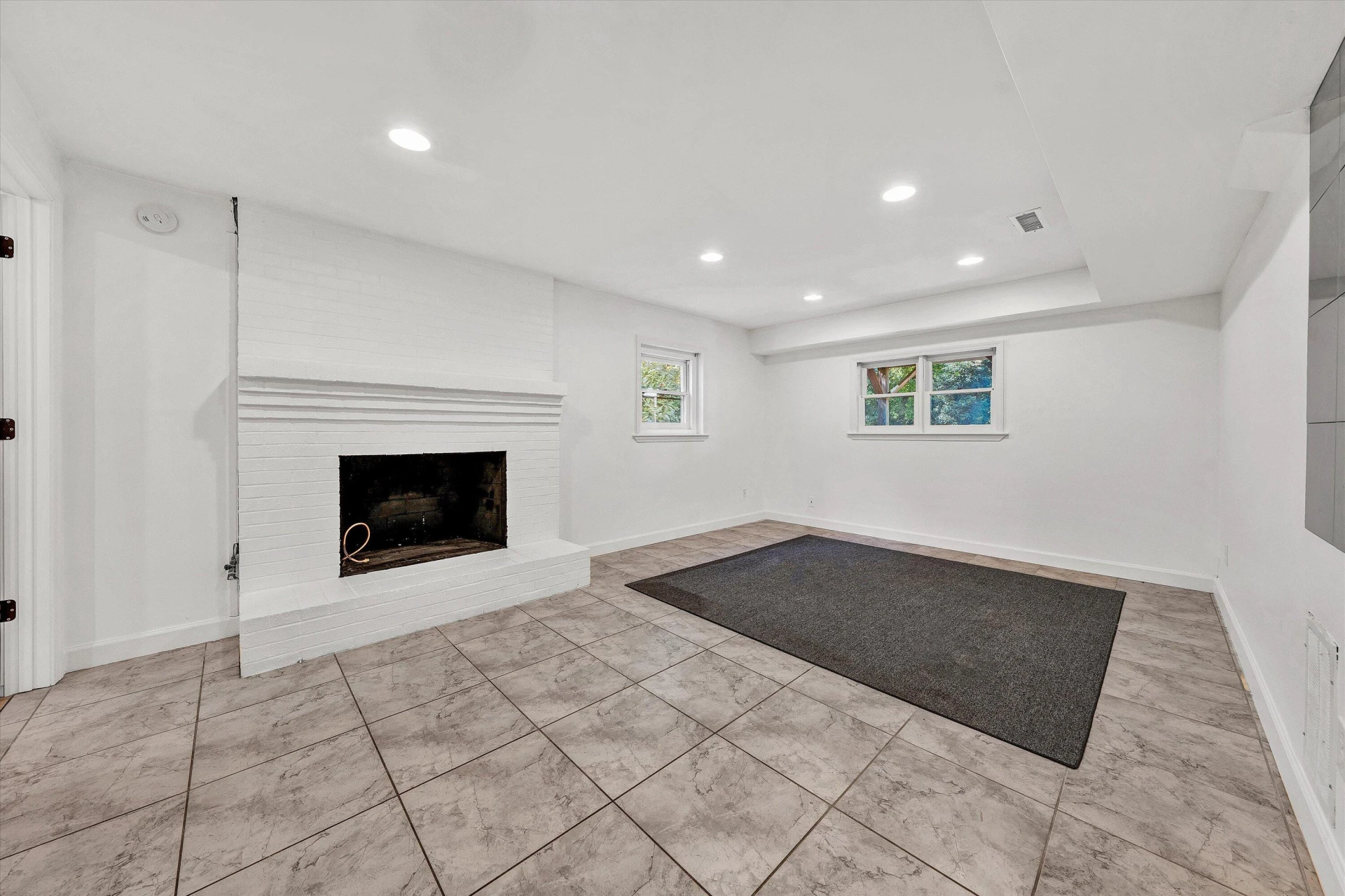 3033 Bancroft DR SW - Photo 45