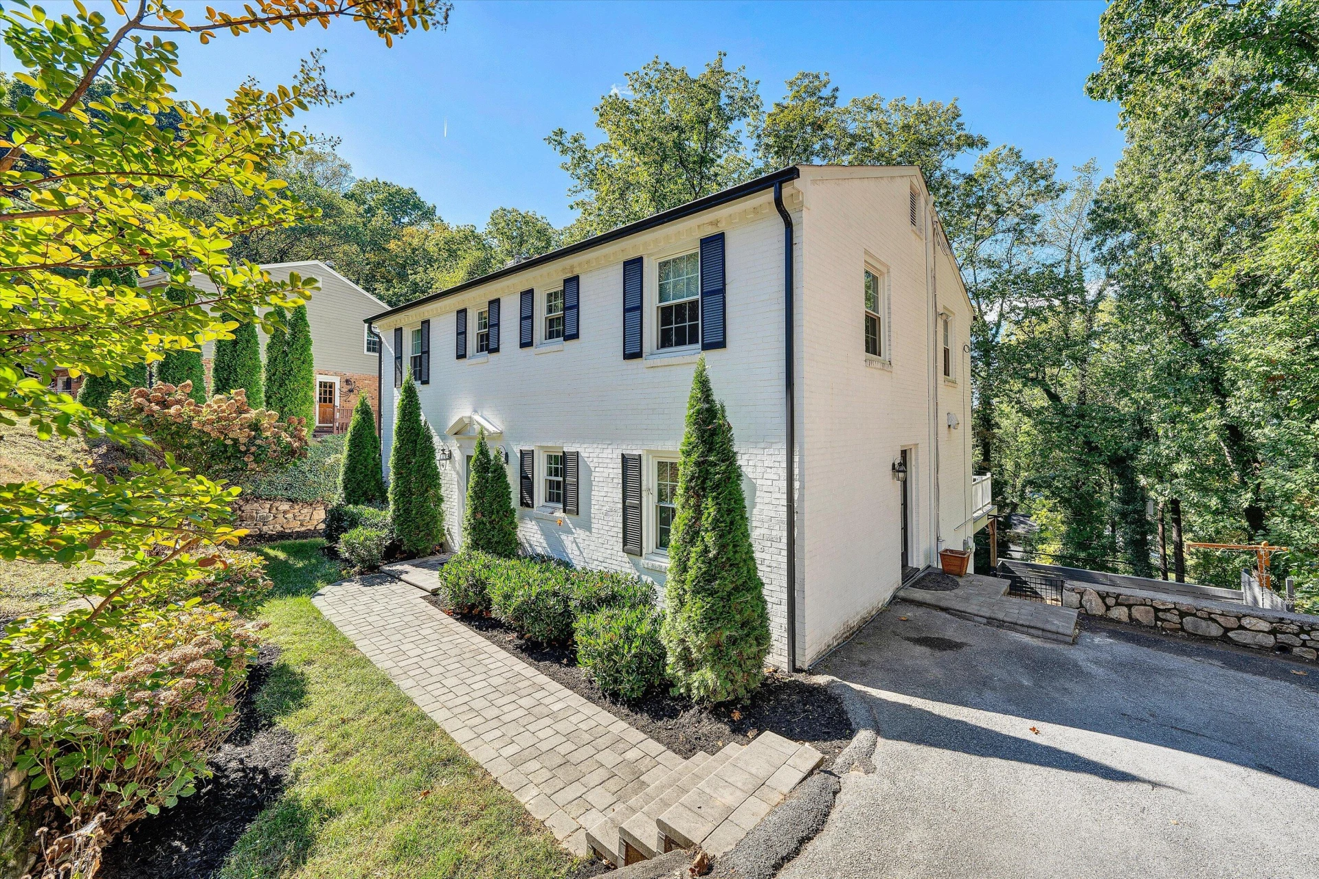 3033 Bancroft DR SW - Photo 8