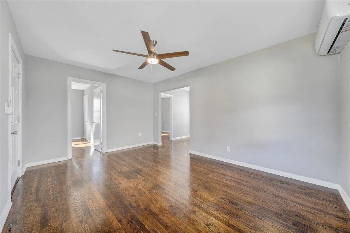 144 Courtney AVE NE - Photo 11