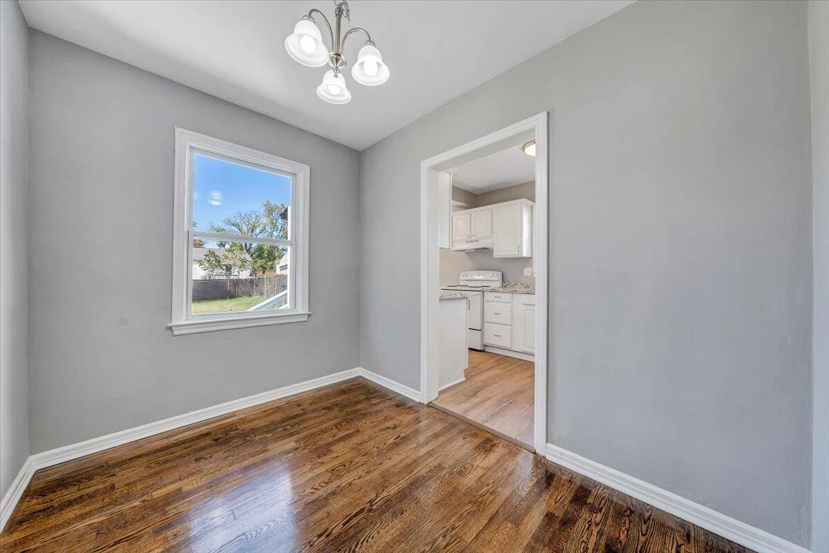 144 Courtney AVE NE - Photo 14