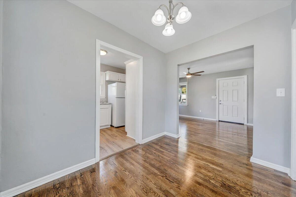 144 Courtney AVE NE - Photo 15