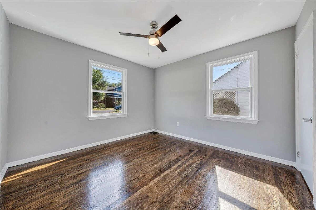 144 Courtney AVE NE - Photo 29