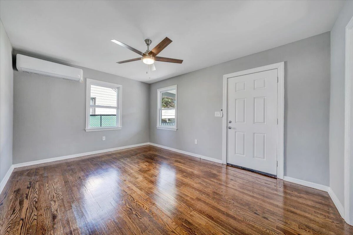 144 Courtney AVE NE - Photo 10