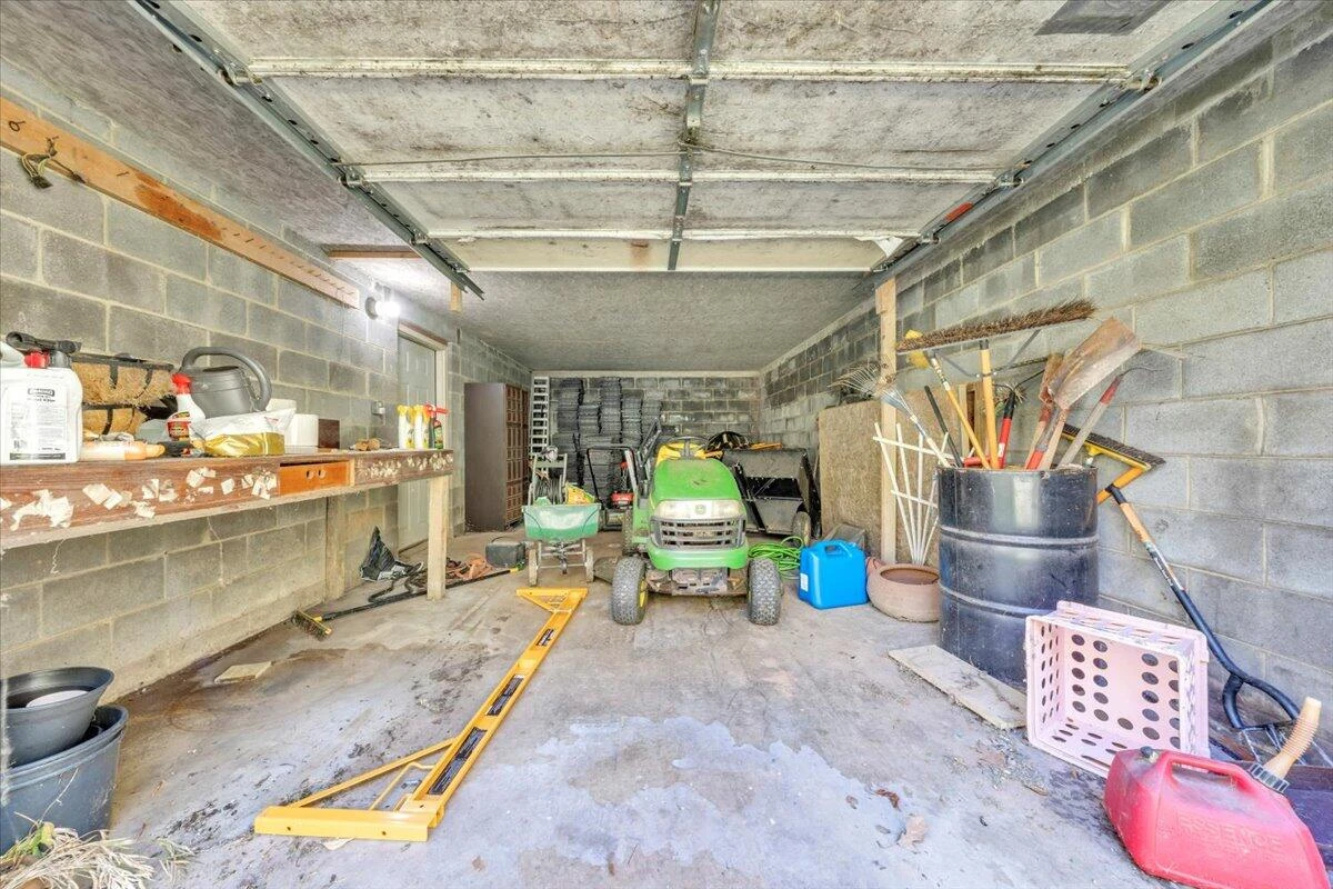 9050 Fairystone Park Hwy - Photo 26