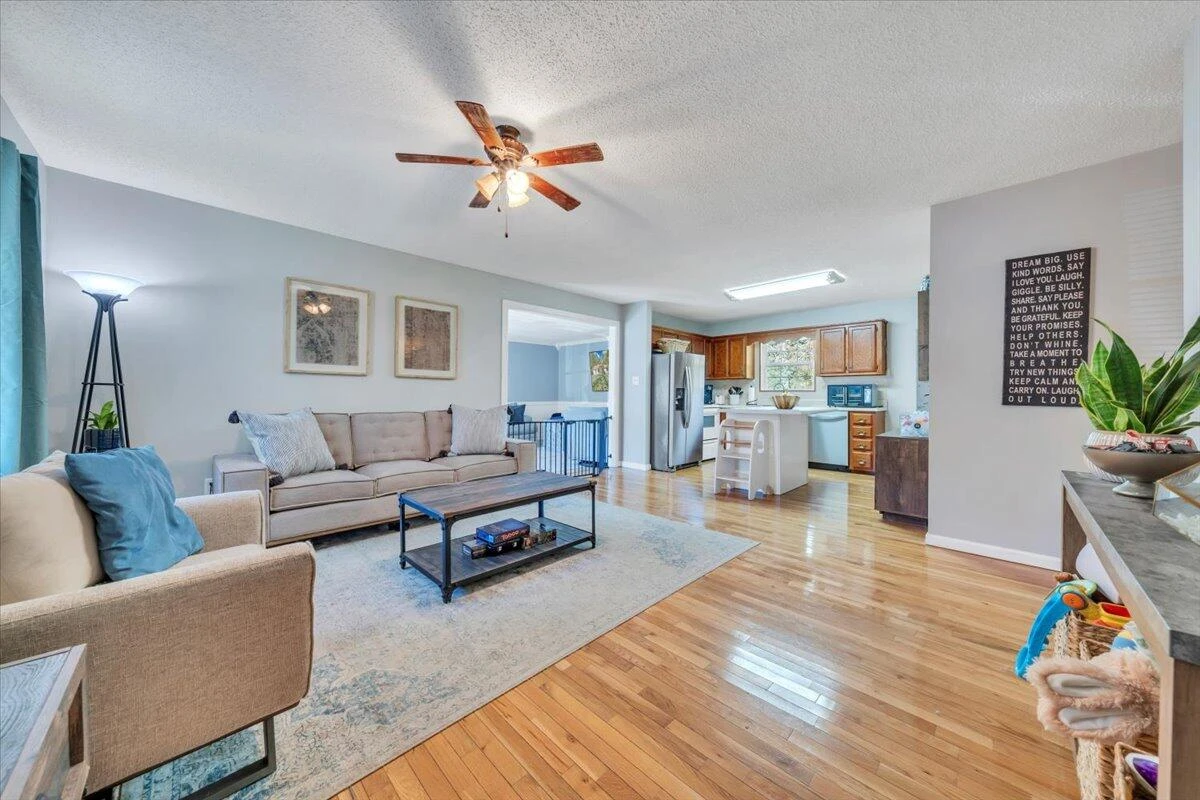 9050 Fairystone Park Hwy - Photo 3