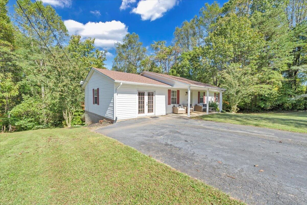 9050 Fairystone Park Hwy - Photo 38