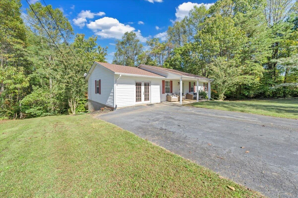 9050 Fairystone Park Hwy - Photo 39