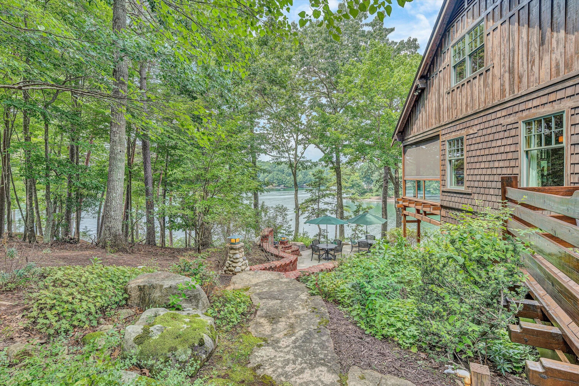 109 Bay TER - Photo 81