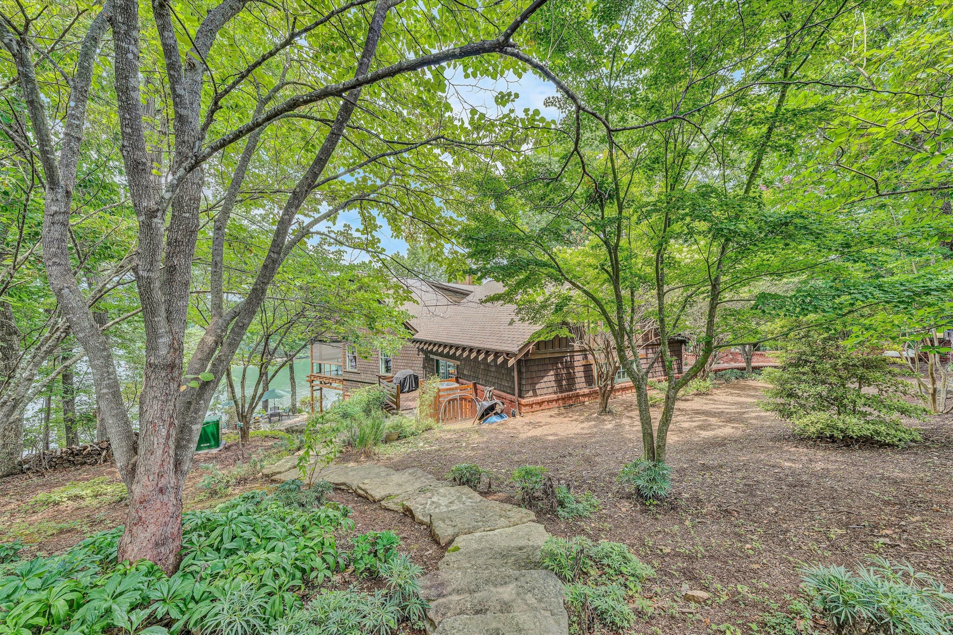 109 Bay TER - Photo 82