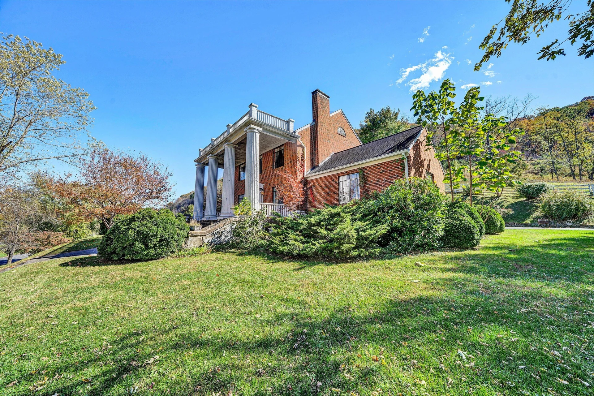 6247 Roanoke RD - Photo 3