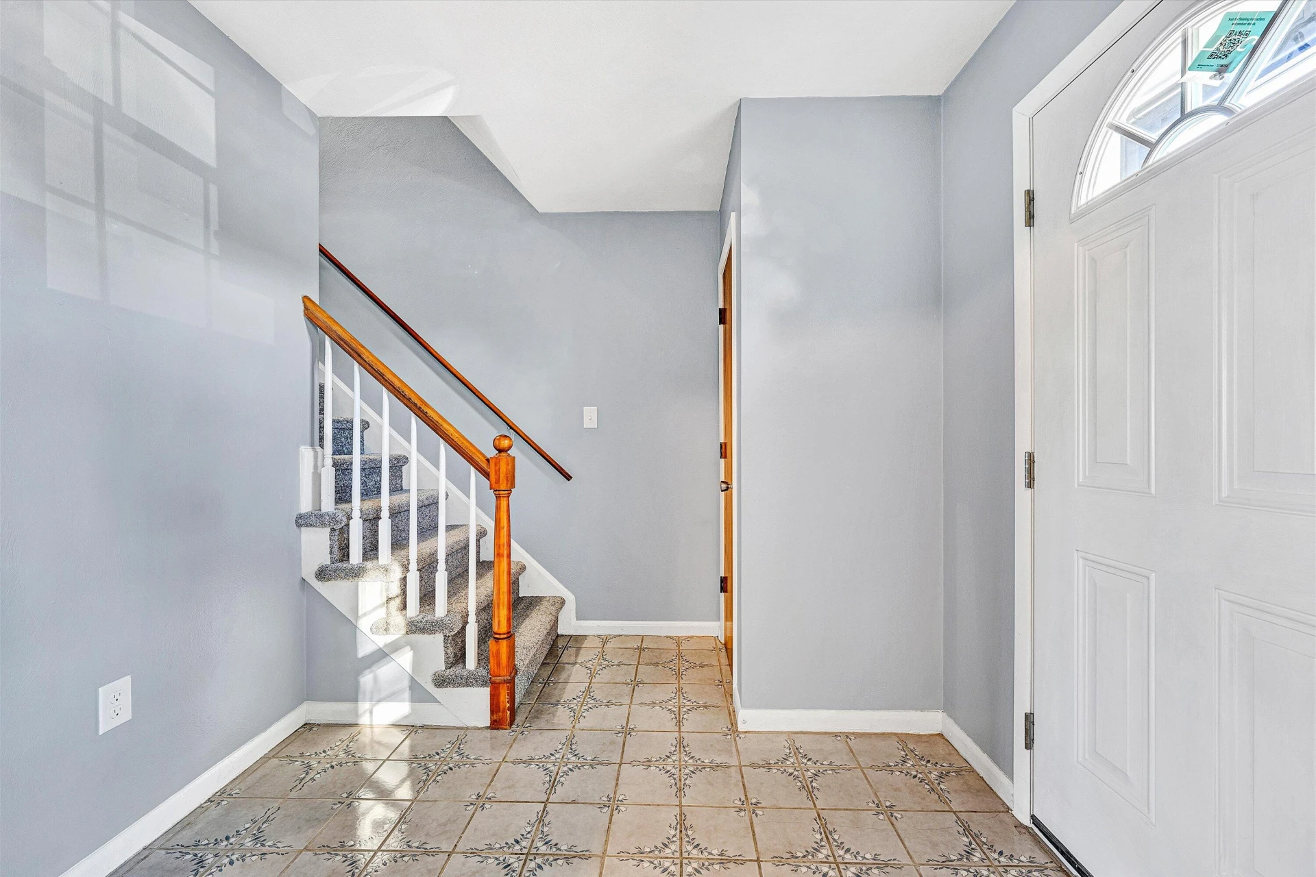106 Southampton DR - Photo 2
