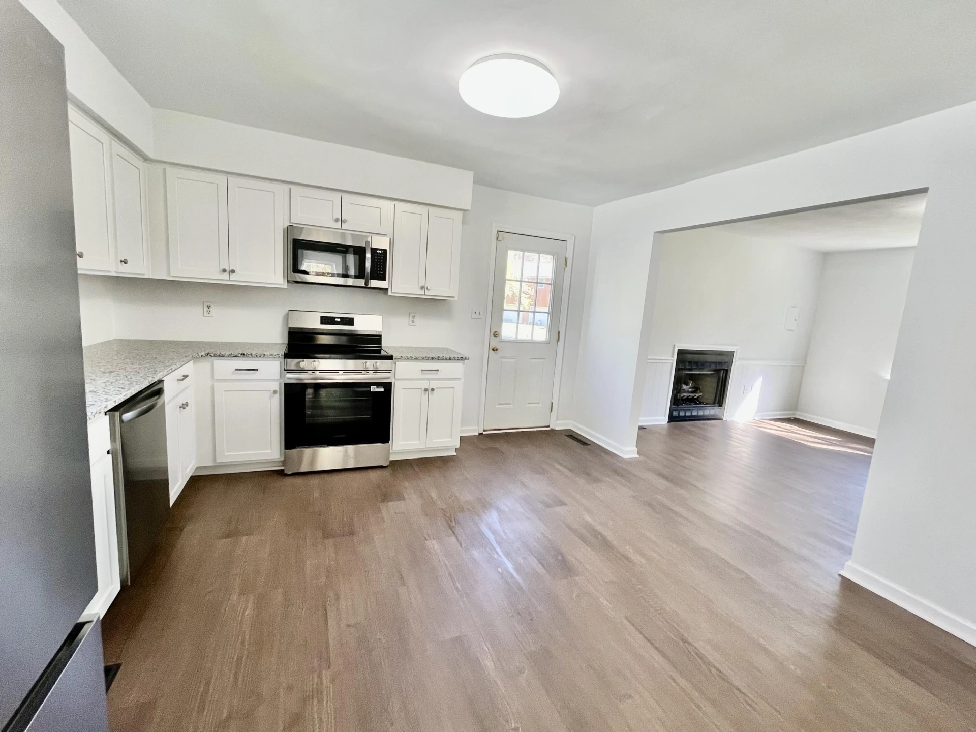 2988 Stonebridge CIR - Photo 7